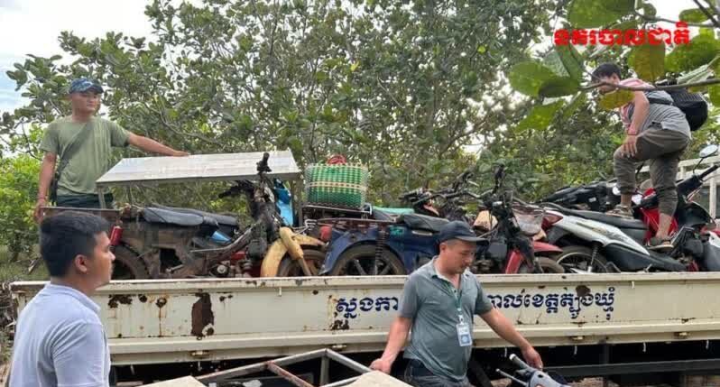 柬埔寨警方突袭赌博窝点，赌徒们事先逃离现场！